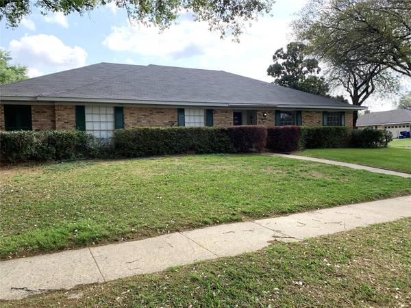 7513 Camelback Drive, Shreveport, LA 71105