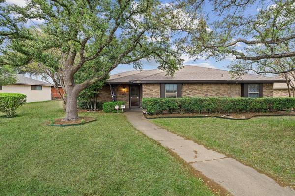 508 Cambridge Drive, Desoto, TX 75115