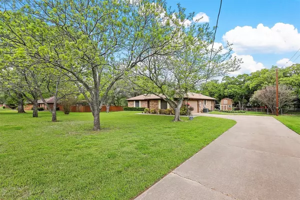 Burleson, TX 76028,624 Donna Court