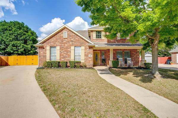 921 Valley Ridge Court, Burleson, TX 76028