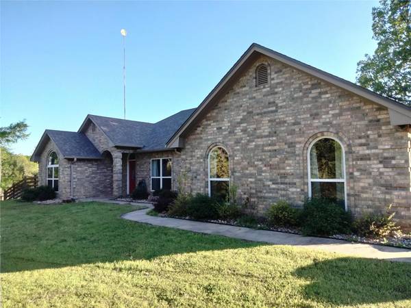 16581 Farm Road 79, Sumner, TX 75486