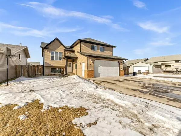 Brooks, AB T1R1M8,75 Upland PL W