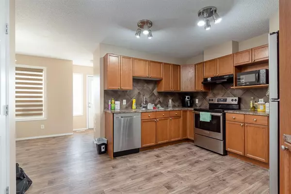 Calgary, AB T3J 5M4,128 Saddlebrook Common NE