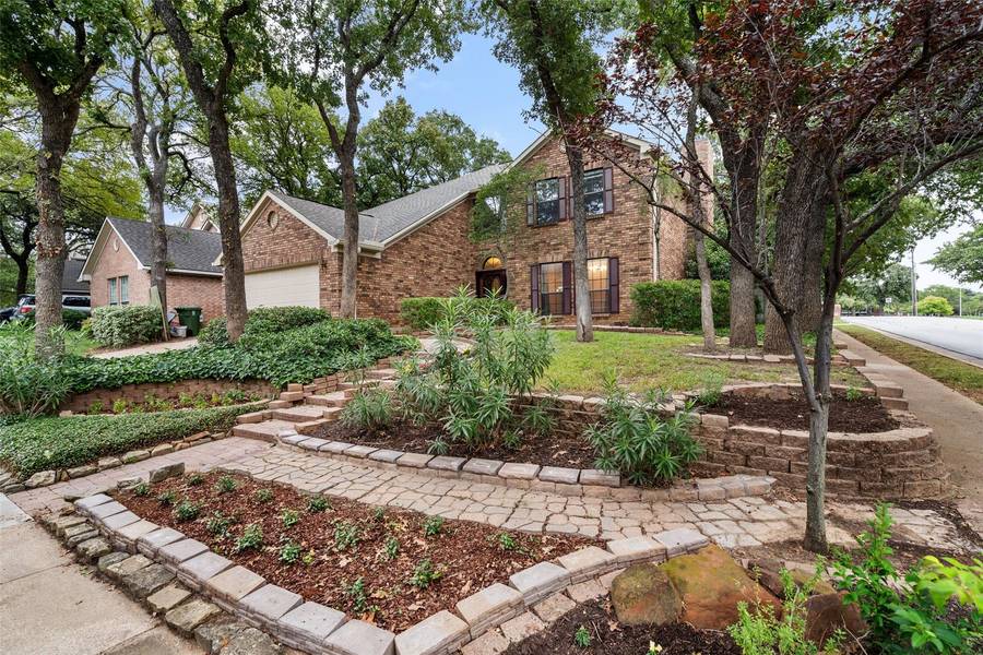 3237 Rustic Woods Drive, Bedford, TX 76021