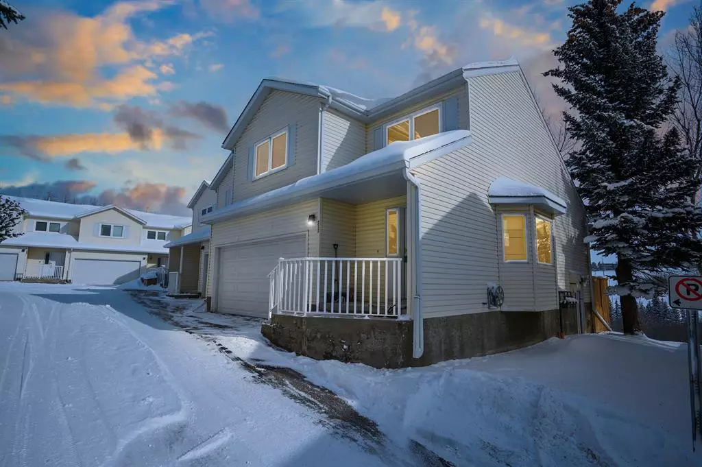 Calgary, AB T3A 4M6,217 Edgedale GDNS NW