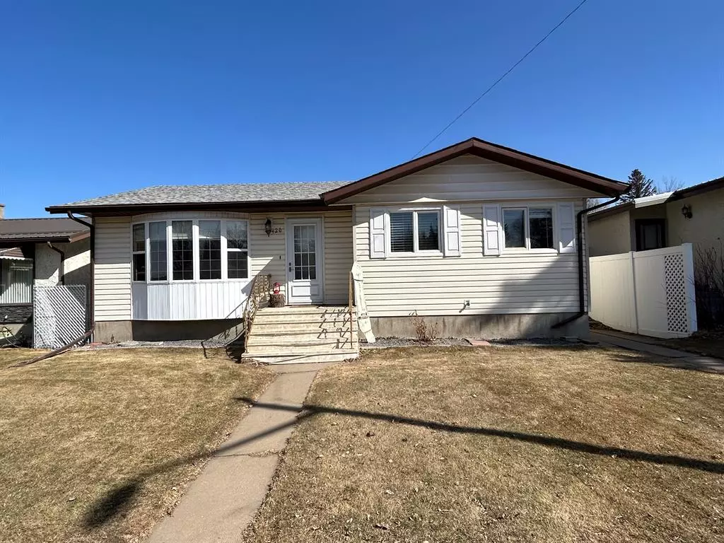 Brooks, AB T1R0E6,420 4 ST W