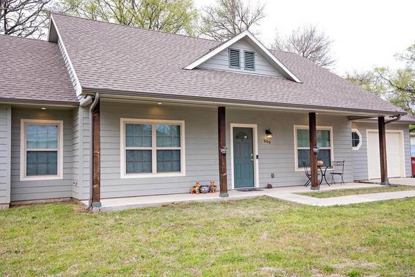 604 E 15th Street, Bonham, TX 75418