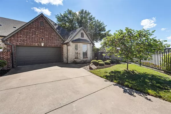 Granbury, TX 76048,725 N Avalon Court