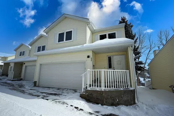 Calgary, AB T3A 4M6,217 Edgedale GDNS NW