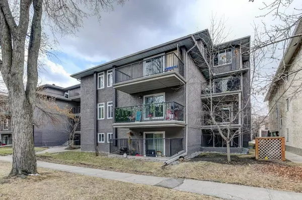 Calgary, AB T2E3W3,819 4A ST NE #205