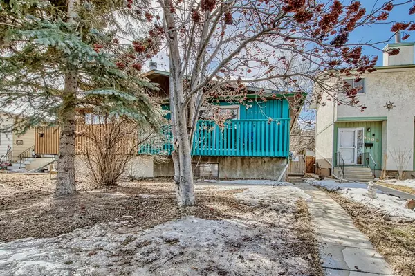 Calgary, AB T3B 1R3,8507 34 AVE NW