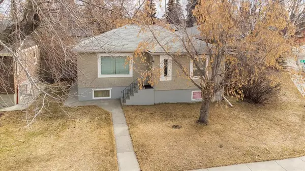 Calgary, AB T2E 1N7,623 18 AVE NE