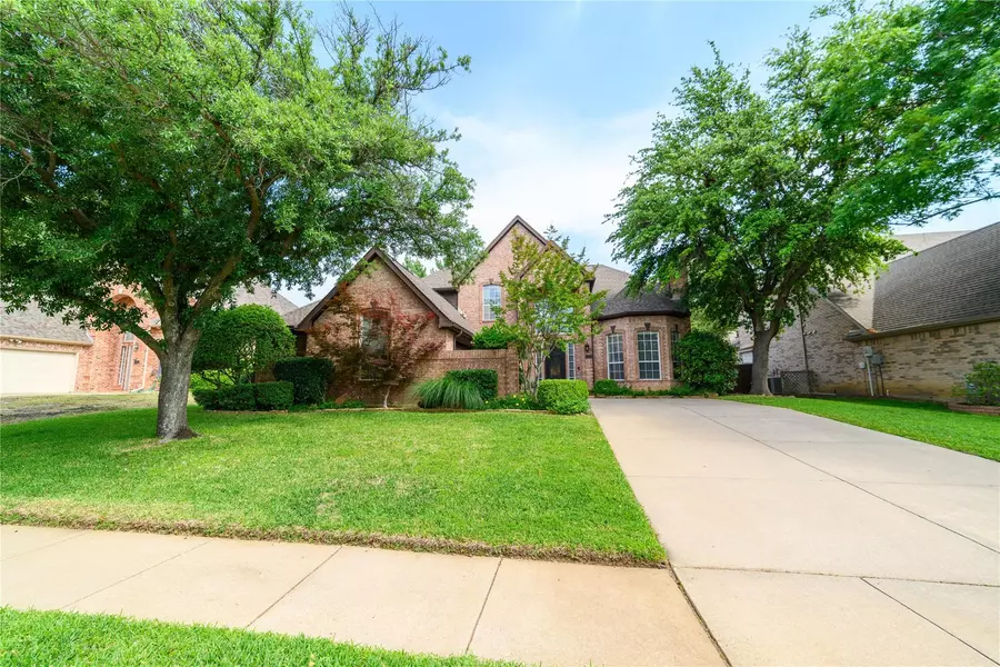 2812 Lake Breeze Lane, Flower Mound, TX 75022