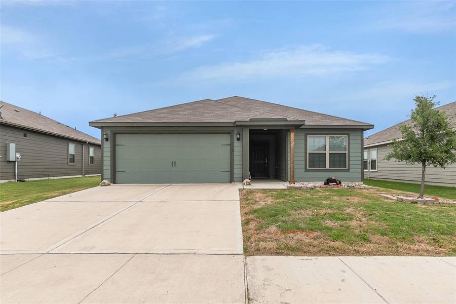 110 Yorktown Court, Venus, TX 76084