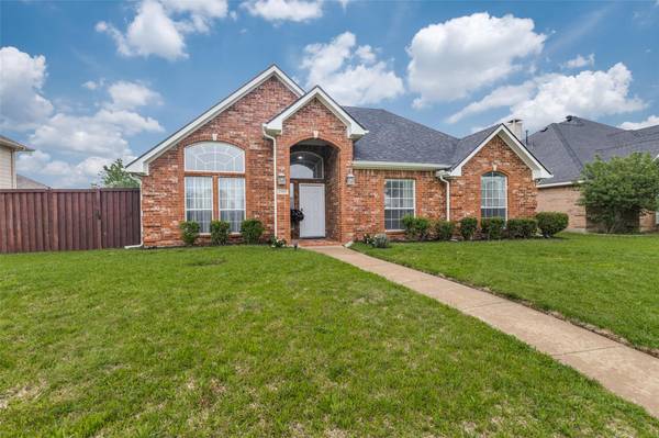 1509 Spring Hollow Lane, Garland, TX 75043