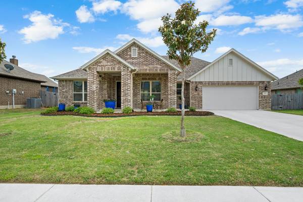 6325 Keyhole Circle, Lake Worth, TX 76135