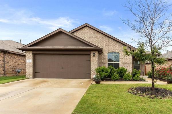 821 Rutherford Drive, Crowley, TX 76036