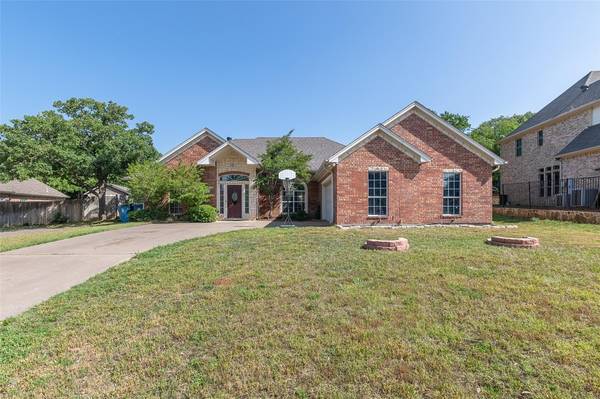 802 John Thomas Drive, Keene, TX 76059