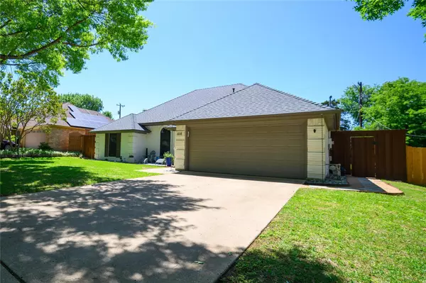 Grapevine, TX 76051,618 Oak Lane