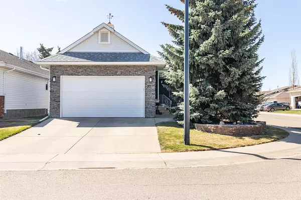 Red Deer, AB T4R 2P8,27 Andrews Close