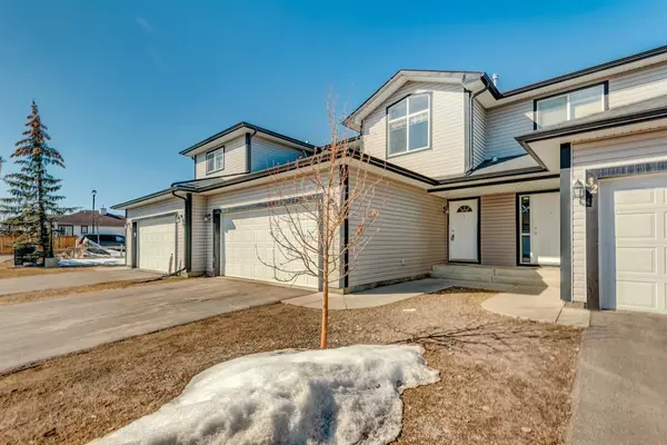 Airdrie, AB T4B 2Z1,102 Canoe SQ SW #31