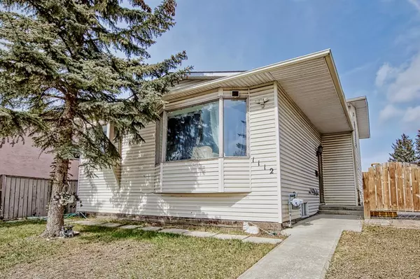 Calgary, AB T3J 1A2,1112 Falconridge DR NE