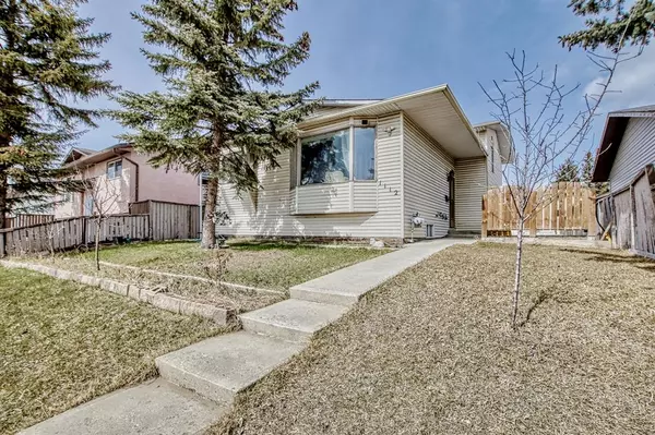 Calgary, AB T3J 1A2,1112 Falconridge DR NE