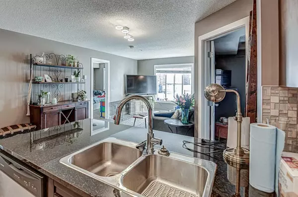 Calgary, AB T2X 2B9,81 Legacy BLVD SE #1131