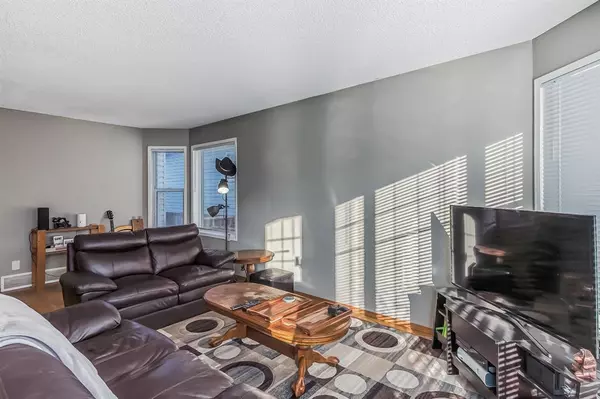 Calgary, AB T3K 4W9,1109 Country Hills CIR NW