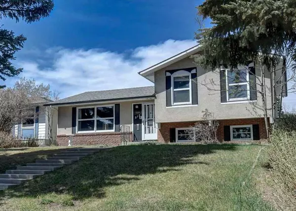 Calgary, AB T2K 0M7,212 68 AVE NE