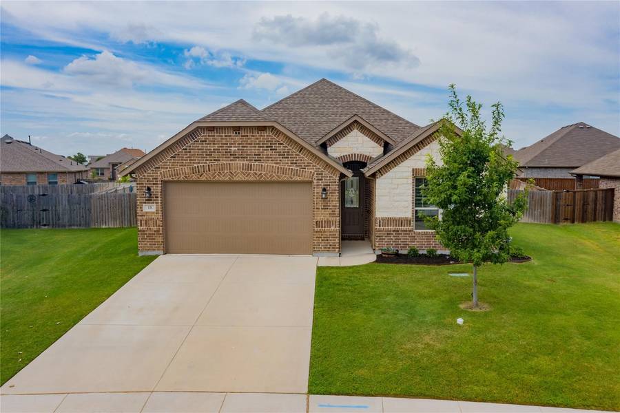 13 Bluebird Lane, Sanger, TX 76266