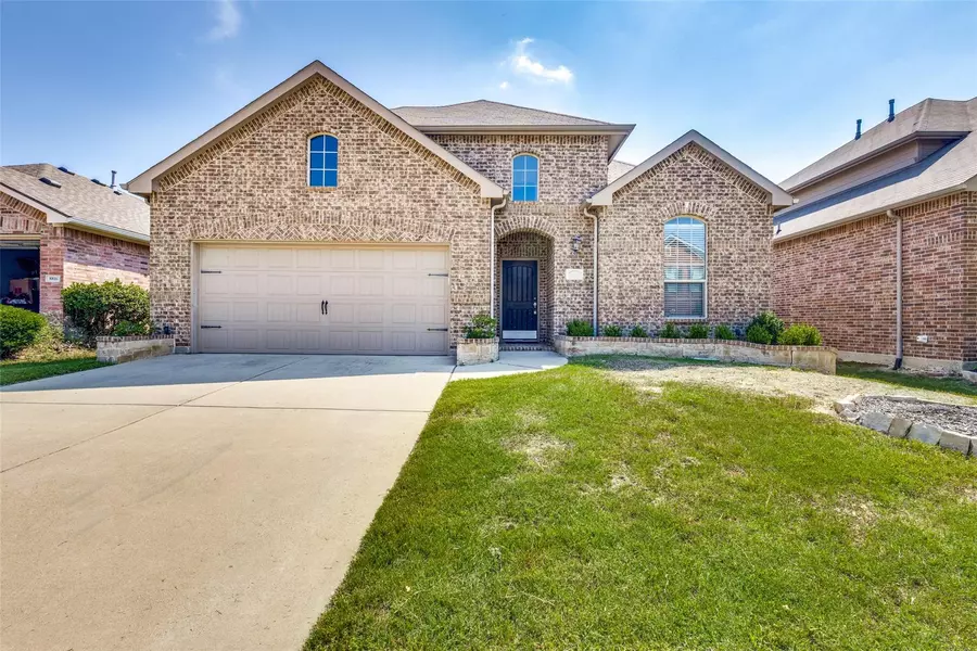 8812 Night Wind Lane, Fort Worth, TX 76244