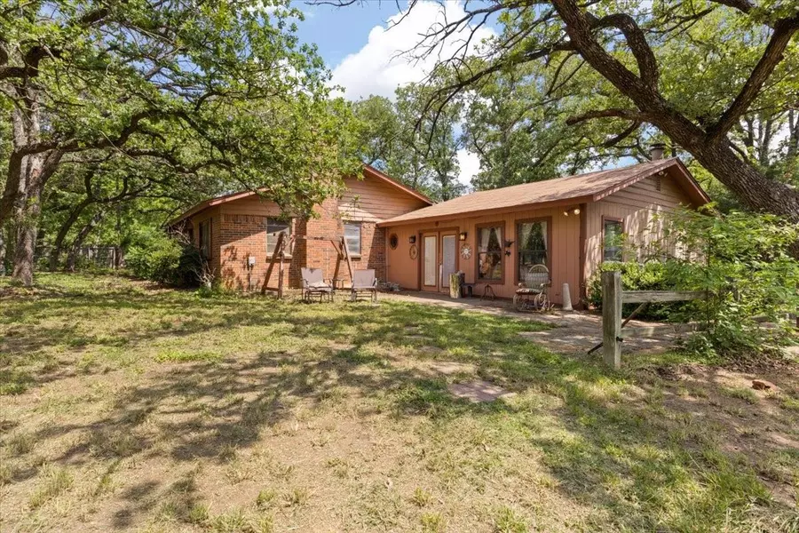 7600 Weatherby Road, Burleson, TX 76028