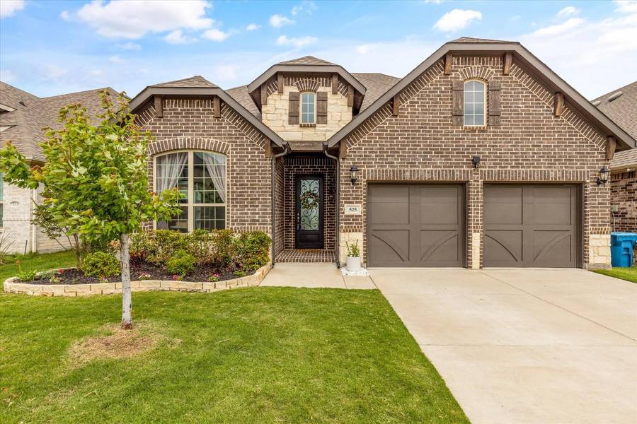 525 Windstream Drive, Aledo, TX 76008