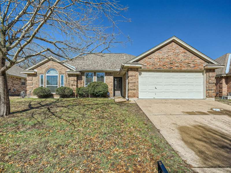 2523 Satinwood Court, Arlington, TX 76001