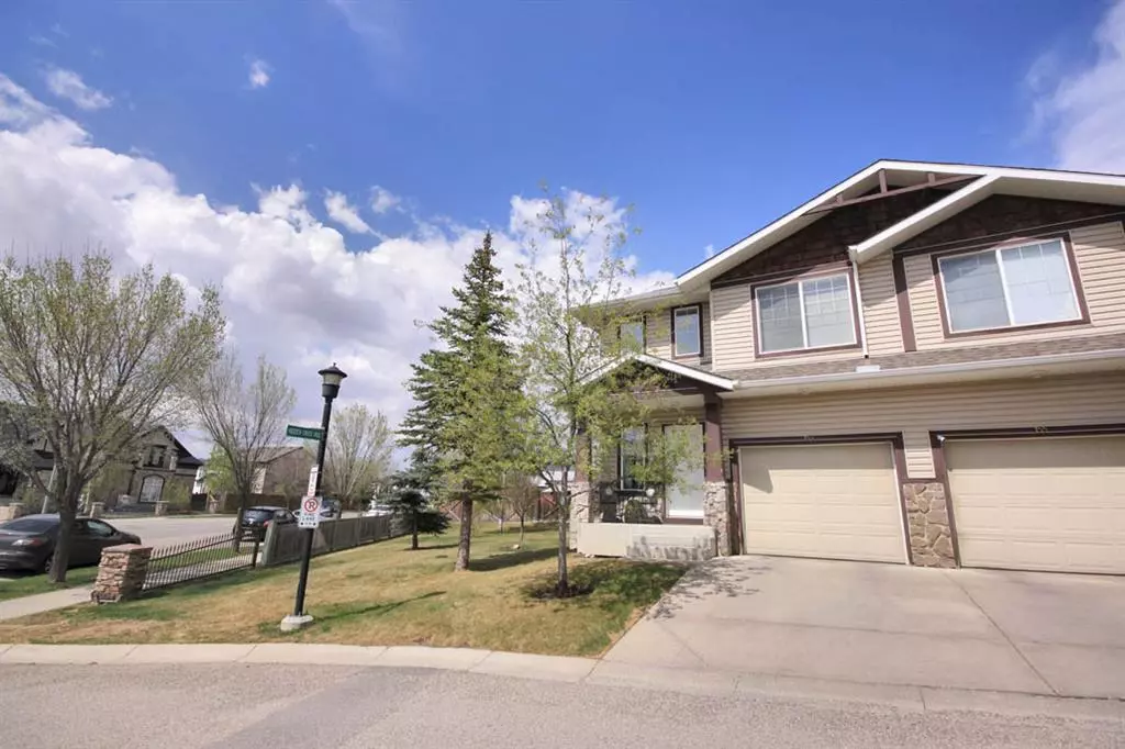 Calgary, AB T3A 6L4,157 Hidden Creek Rise NW