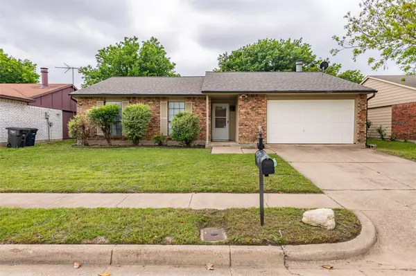 5917 Sidewinder Trail, Fort Worth, TX 76131