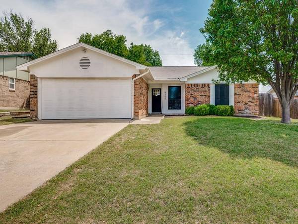 6504 Lyndale Drive, Watauga, TX 76148