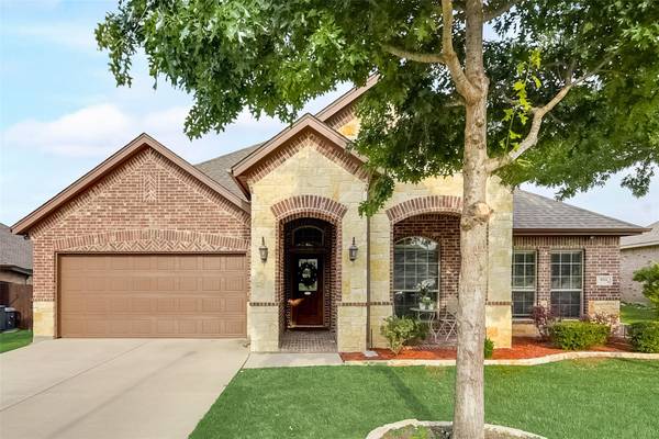 8916 Stone Top Drive, Fort Worth, TX 76179