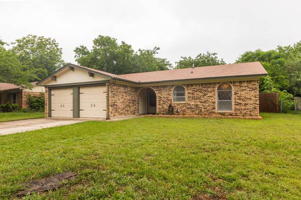 520 Nathan Street, Burleson, TX 76028