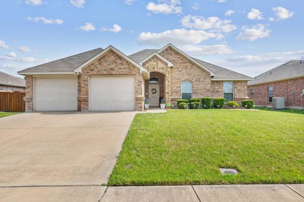 1422 River Trail Drive, Midlothian, TX 76065