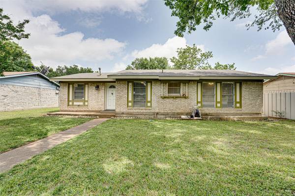 9921 Bluffcreek Drive, Dallas, TX 75227