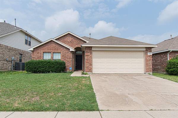 5805 Country Valley Lane, Fort Worth, TX 76179