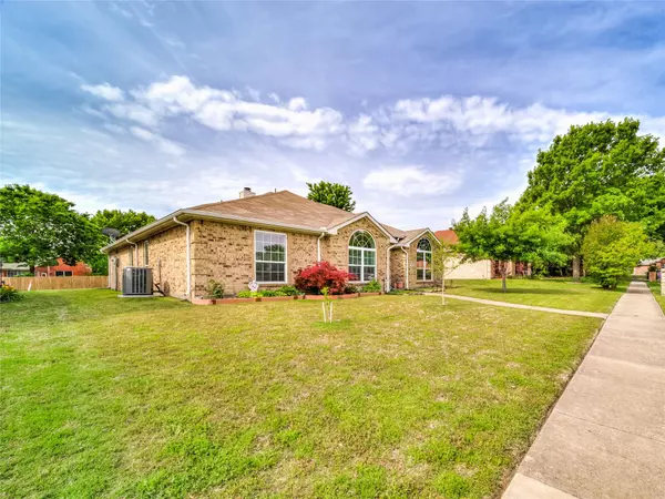 Sachse, TX 75048,6911 Cottonwood Circle