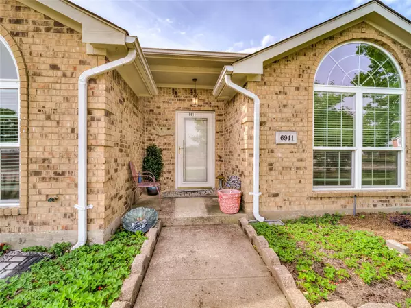 Sachse, TX 75048,6911 Cottonwood Circle