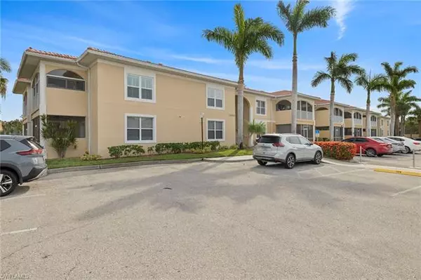 12515 McGregor BLVD #111,  Fort Myers,  FL 33919