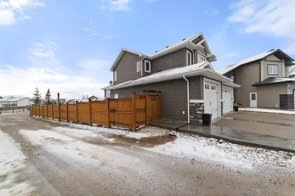 Blackfalds, AB T4M 0B2,167 Morris CT