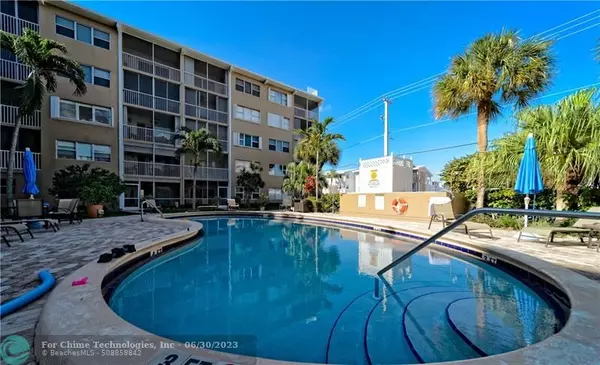 Lauderdale By The Sea, FL 33308,4117 Bougainvilla Dr  #209