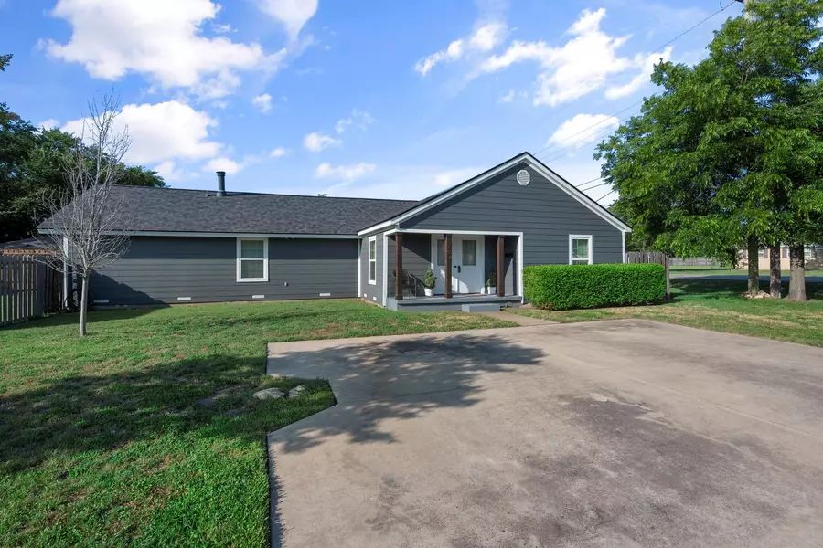 309 Pecan Street, Crowley, TX 76036