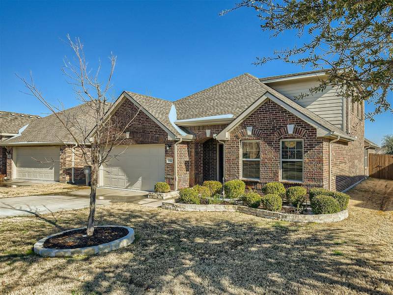 2813 Waterfall Lane, Little Elm, TX 75068